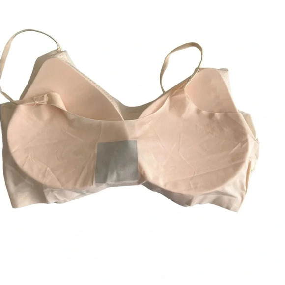 New Flesh Tone Wireless‎ Smooth Back Bra S - Picture 4 of 4